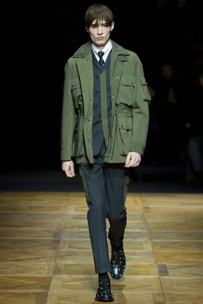 Look 23